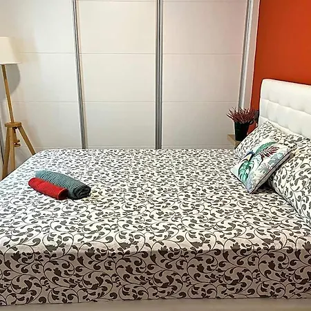 Bnbook Medea 2 Hotel apartamentowy