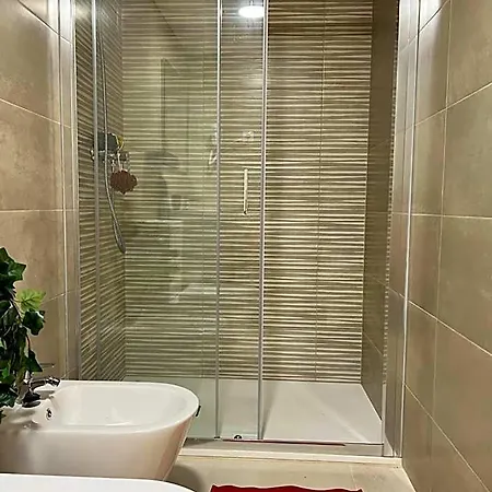 Bnbook Medea 2 Hotel apartamentowy 3*