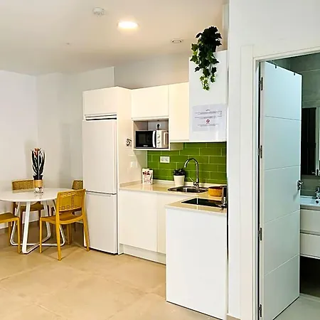 Bnbook Medea 2 Hotel apartamentowy Fuengirola