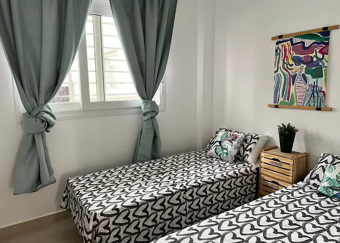 Bnbook Medea 2 Апарт-отель Фуэнхирола