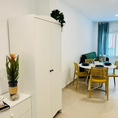 Bnbook Medea 2 Apartahotel