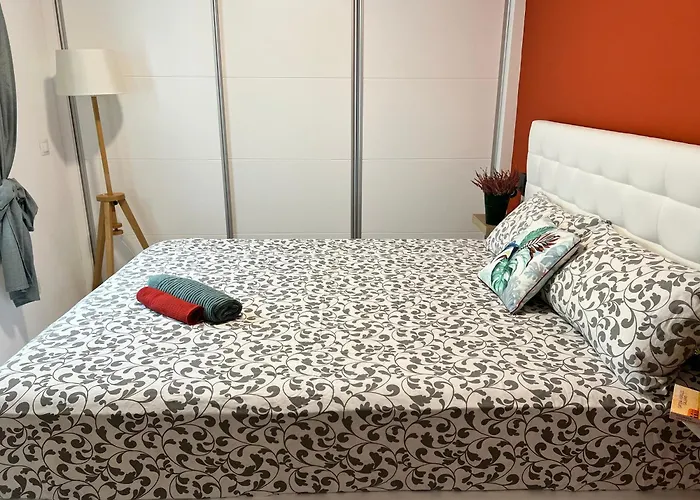 Bnbook Medea 2 Apartahotel